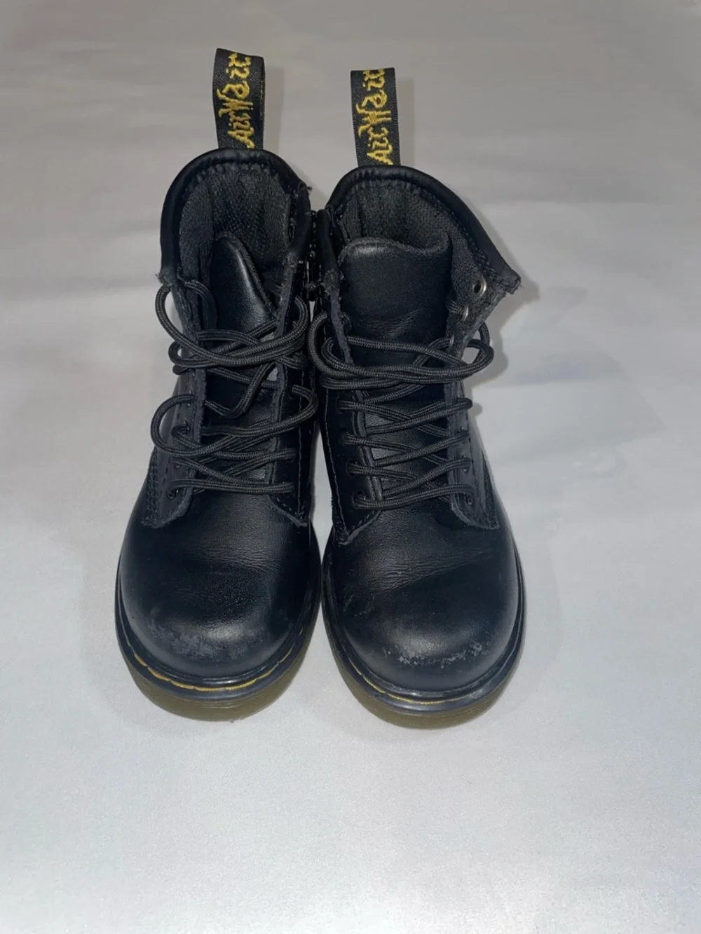 Dr. Martens Kids 1460 Black Leather Lace-Up Boots. Size 9
